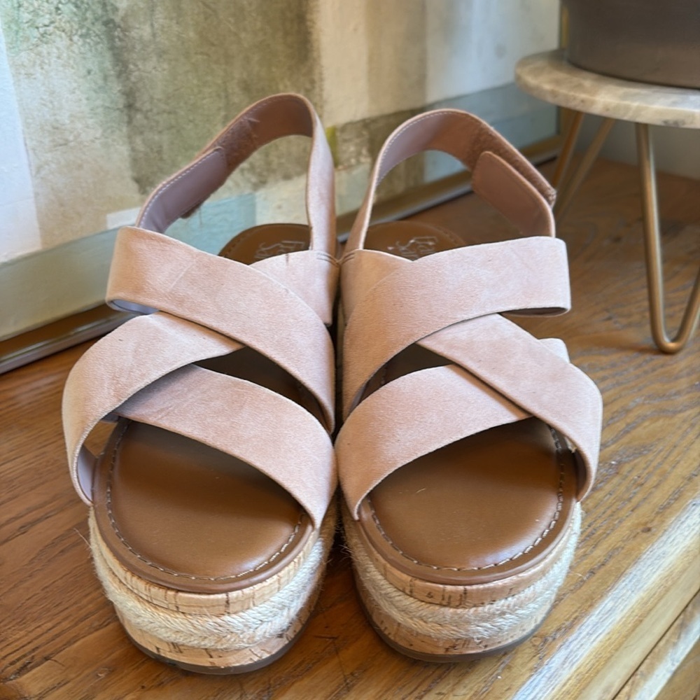 🦥 Franco Sarto, Nessa tan nude, blush colored strap, sandal rope, cork - Picture 2 of 7